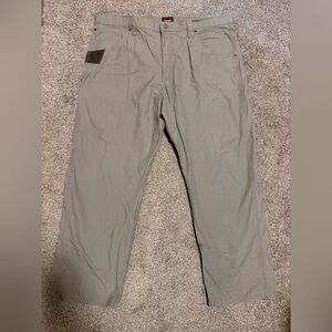 Wrangler Men's 40/30 work utility Pants khaki